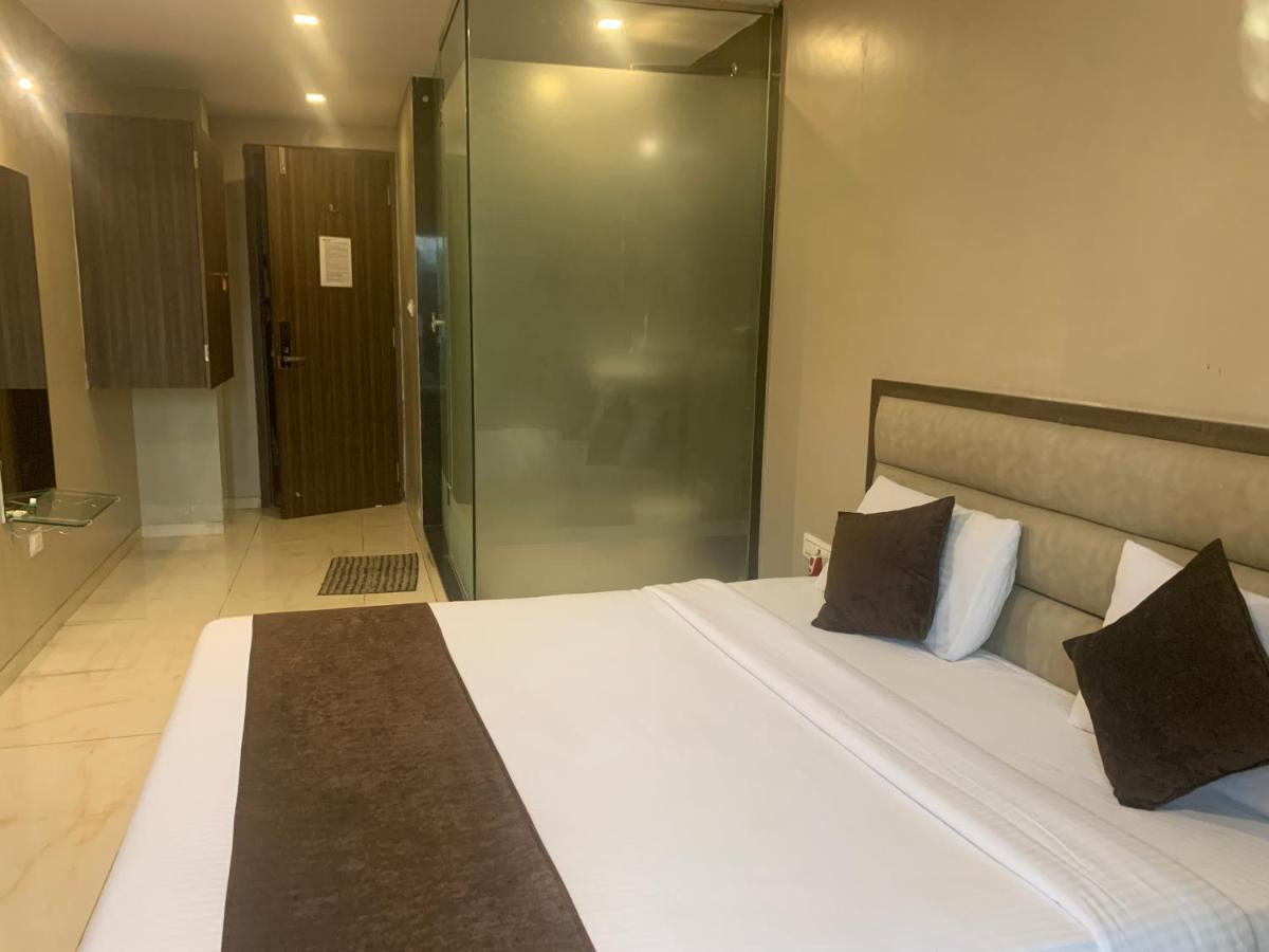 Hotel Merakee - Near Dahisar Mira Road Mumbai Exterior photo