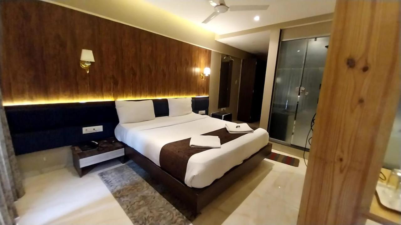 Hotel Merakee - Near Dahisar Mira Road Mumbai Exterior photo